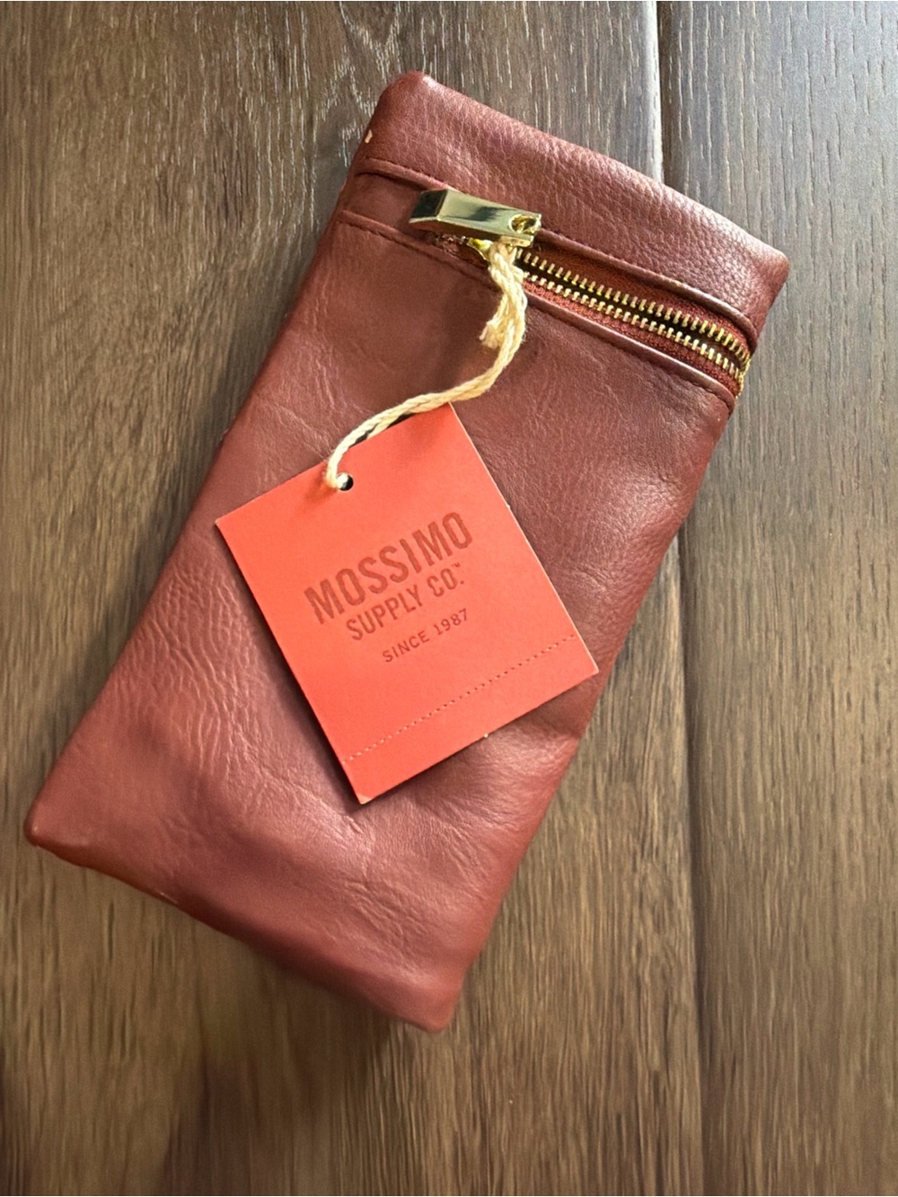 a new day Leather Toiletry Pouch in Rust